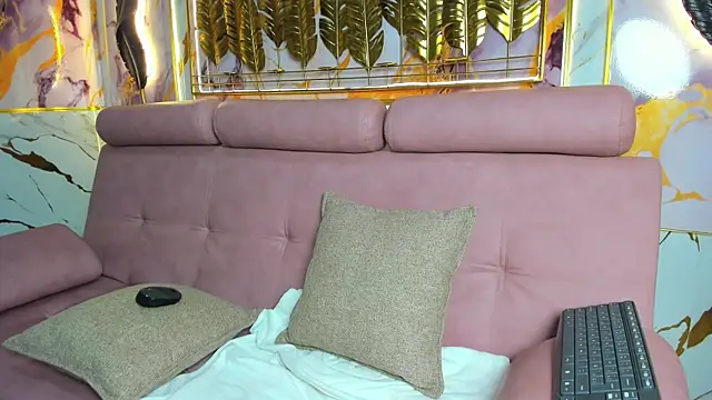 GoldenMusee  online show from January 5, 2026, 5:38 pm