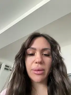 Snapshot of SiennaLuxexx chatting on February 16, 2026, 11:31 am SiennaLuxexx online show from February 16, 2026, 11:31 am