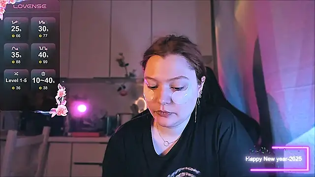 Snapshot of Ungoliant_Kiss chatting on December 21, 2025, 7:32 am Ungoliant Kiss online show from December 21, 2025, 7:32 am