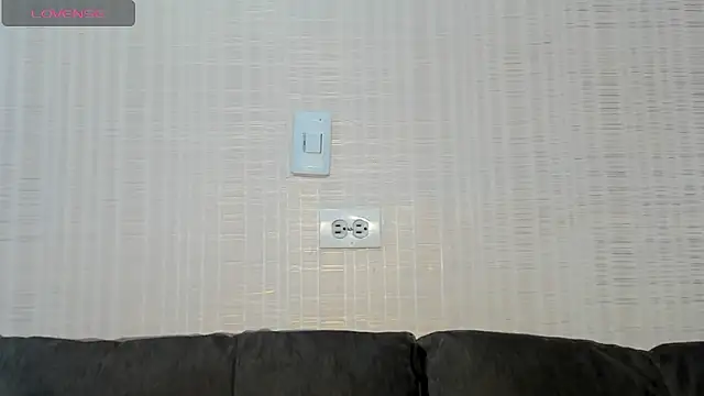 isa bellaax online show from January 12, 2026, 12:34 pm