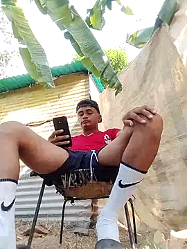 Snapshot of youngboypiss chatting on February 8, 2026, 8:28 pm youngboypiss online show from February 8, 2026, 8:28 pm