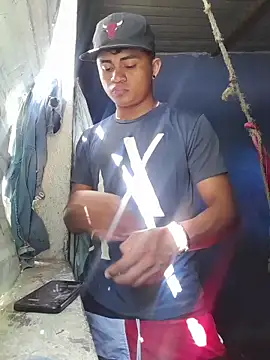 Snapshot of youngboypiss chatting on December 22, 2025, 3:23 pm youngboypiss online show from December 22, 2025, 3:23 pm