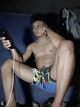 Snapshot of youngboypiss chatting on January 10, 2026, 3:35 am youngboypiss online show from January 10, 2026, 3:35 am