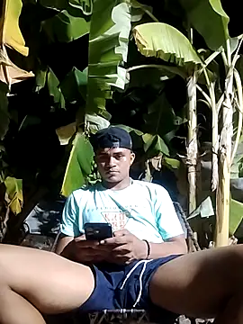 Snapshot of youngboypiss chatting on February 3, 2026, 12:10 am youngboypiss online show from February 3, 2026, 12:10 am