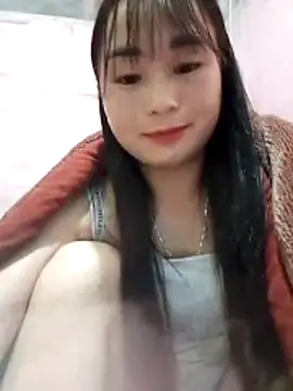 Maiphu34 online show from May 7, 2026, 2:42 pm