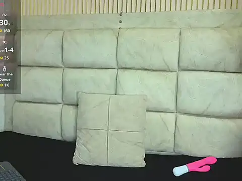 Snapshot of ValeryMorales chatting on December 4, 2025, 3:27 am ValeryMorales online show from December 4, 2025, 3:27 am