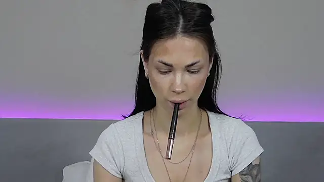 RachaelMils online show from January 12, 2026, 4:08 am