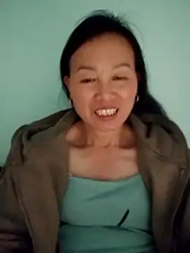 Snapshot of Lili-123k chatting on January 8, 2026, 12:44 pm Lili-123k online show from January 8, 2026, 12:44 pm