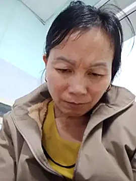 Snapshot of Lili-123k chatting on February 4, 2026, 8:20 am Lili-123k online show from February 4, 2026, 8:20 am