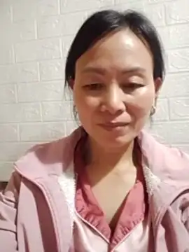 Snapshot of Lili-123k chatting on February 11, 2026, 3:17 am Lili-123k online show from February 11, 2026, 3:17 am