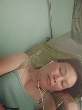 Snapshot of Lili-123k chatting on January 14, 2026, 6:33 pm Lili-123k online show from January 14, 2026, 6:33 pm