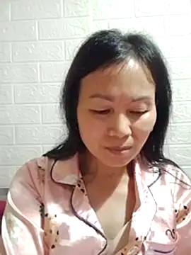 Snapshot of Lili-123k chatting on February 23, 2026, 1:01 pm Lili-123k online show from February 23, 2026, 1:01 pm