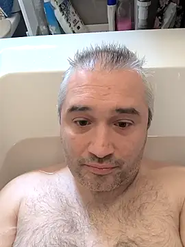 Olomoucak1982 online show from April 19, 2026, 12:39 pm