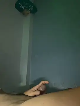 Snapshot of thongtrieu0183 chatting on February 24, 2026, 12:28 pm thongtrieu0183 online show from February 24, 2026, 12:28 pm