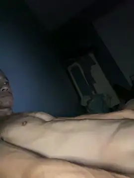 thongtrieu0183 online show from December 16, 2025, 4:11 pm