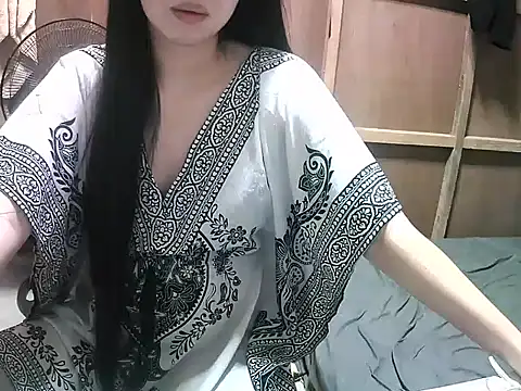 shimmirlyn 89 online show from February 19, 2026, 1:41 pm