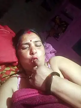 Snapshot of Your-shreya143 chatting on March 3, 2026, 10:28 pm Your-shreya143 online show from March 3, 2026, 10:28 pm