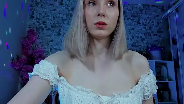 Gina Gina love online show from April 10, 2026, 1:01 am