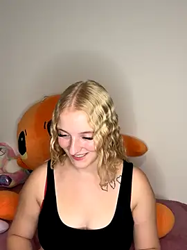 Sophie cute06 online show from December 16, 2025, 7:18 pm