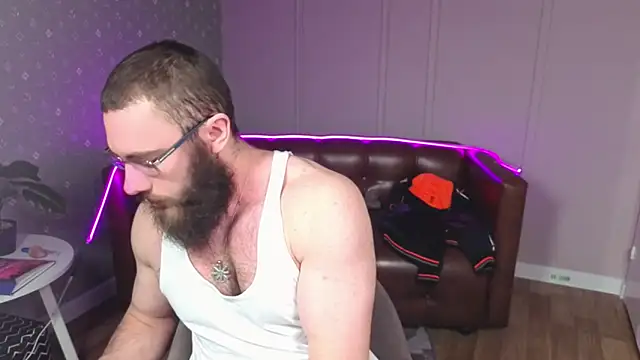 Snapshot of Ant_Power chatting on December 21, 2025, 9:44 am Ant Power online show from December 21, 2025, 9:44 am