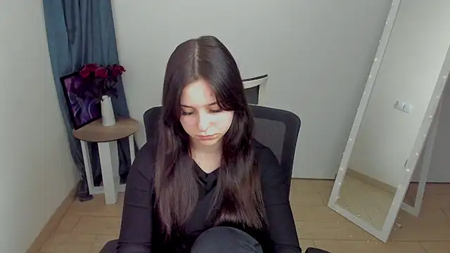 Lilu May online show from May 15, 2026, 12:36 pm