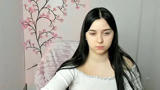 Lilu May online show from March 28, 2026, 1:06 am