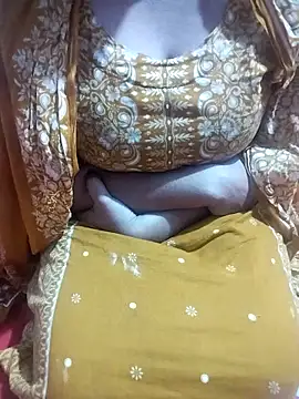 hottyrose69 online show from January 14, 2026, 4:16 am