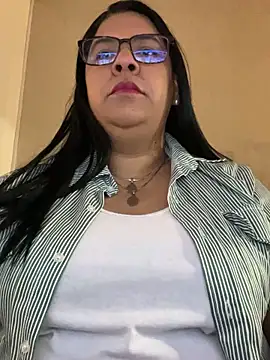 Snapshot of Carameloswing1 chatting on February 12, 2026, 12:16 pm Carameloswing1 online show from February 12, 2026, 12:16 pm