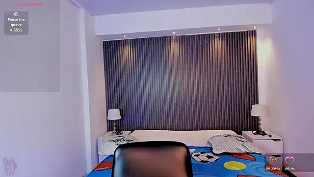 TiffanyHoustton online show from March 25, 2026, 12:04 pm