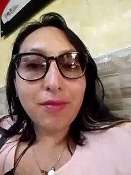 Snapshot of Valeria_montana_ chatting on May 1, 2026, 8:25 pm Valeria montana online show from May 1, 2026, 8:25 pm