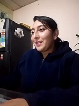 Snapshot of Valeria_montana_ chatting on May 7, 2026, 12:48 am Valeria montana online show from May 7, 2026, 12:48 am