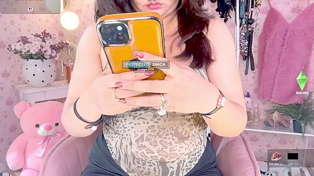 Snapshot of Arielyn_009 chatting on February 20, 2026, 12:18 pm Arielyn 009 online show from February 20, 2026, 12:18 pm