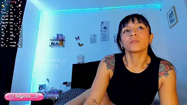 lauureen c online show from April 12, 2026, 1:25 pm