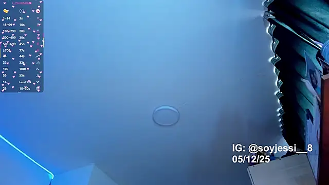 lauureen c online show from December 5, 2025, 5:22 pm