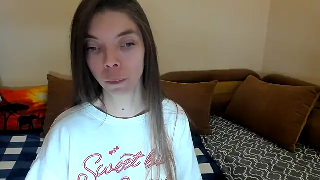 Snapshot of LikaAliston chatting on January 18, 2026, 4:43 pm LikaAliston online show from January 18, 2026, 4:43 pm