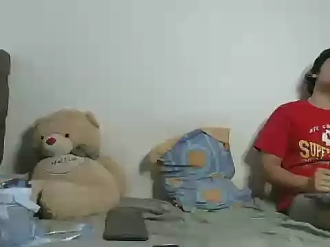 Snapshot of Emilyandjack04 chatting on February 10, 2026, 2:38 pm Emilyandjack04 online show from February 10, 2026, 2:38 pm