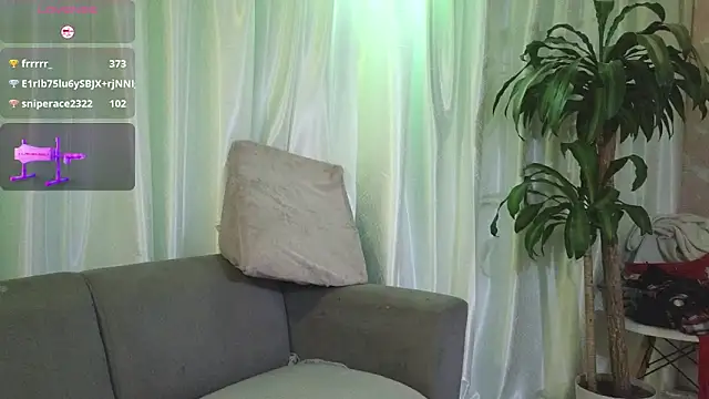 Saly Moon1 online show from April 18, 2026, 12:02 am