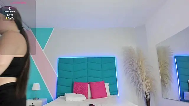  victoria collins  online show from February 5, 2026, 7:43 pm