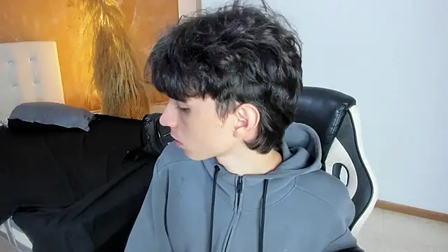 CONNOR STONNE  online show from February 28, 2026, 9:03 pm