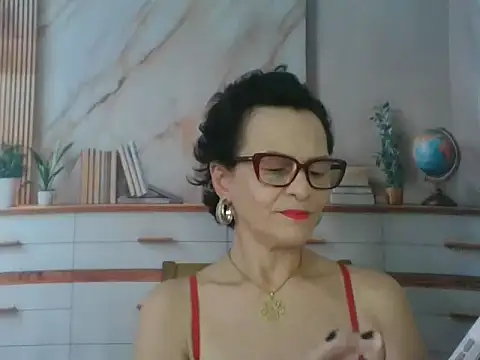 Snapshot of Luna-Hot0802 chatting on December 22, 2025, 1:00 pm Luna-Hot0802 online show from December 22, 2025, 1:00 pm