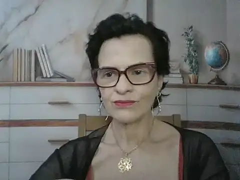 Snapshot of Luna-Hot0802 chatting on December 18, 2025, 12:42 pm Luna-Hot0802 online show from December 18, 2025, 12:42 pm