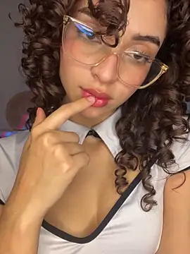 Snapshot of Anne_Wyntheris chatting on March 3, 2026, 3:46 am Anne Wyntheris online show from March 3, 2026, 3:46 am