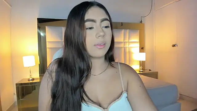 Zoei Moon online show from February 10, 2026, 6:29 pm