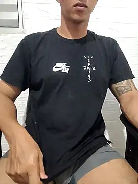 Snapshot of Victorvon9 chatting on January 19, 2026, 12:36 am Victorvon9 online show from January 19, 2026, 12:36 am