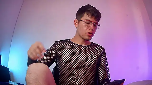 Snapshot of nicolatinboy chatting on February 25, 2026, 9:14 pm nicolatinboy online show from February 25, 2026, 9:14 pm