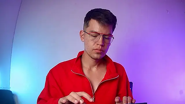 Snapshot of nicolatinboy chatting on March 1, 2026, 9:15 pm nicolatinboy online show from March 1, 2026, 9:15 pm