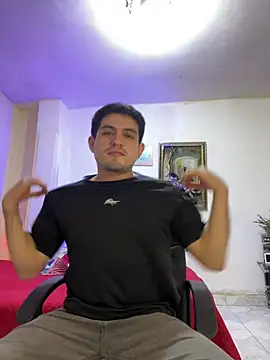 williamsmiiths16 online show from February 27, 2026, 2:56 am