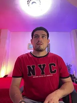 williamsmiiths16 online show from March 24, 2026, 11:21 am