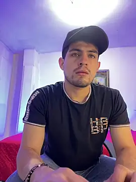 williamsmiiths16 online show from February 20, 2026, 1:57 pm