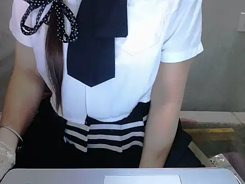 Snapshot of maian_love chatting on July 7, 2026, 7:28 pm maian love online show from July 7, 2026, 7:28 pm
